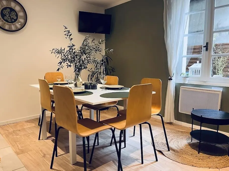 Apartment Superbe Maison Plein Centre Merville